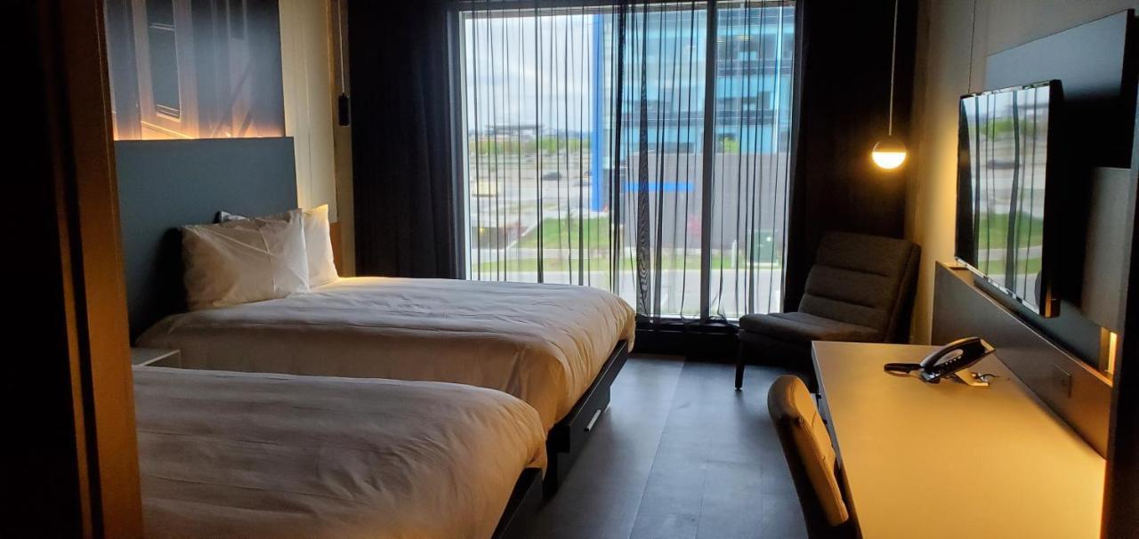 Grand Times Hotel Laval - Centropolis Kültér fotó