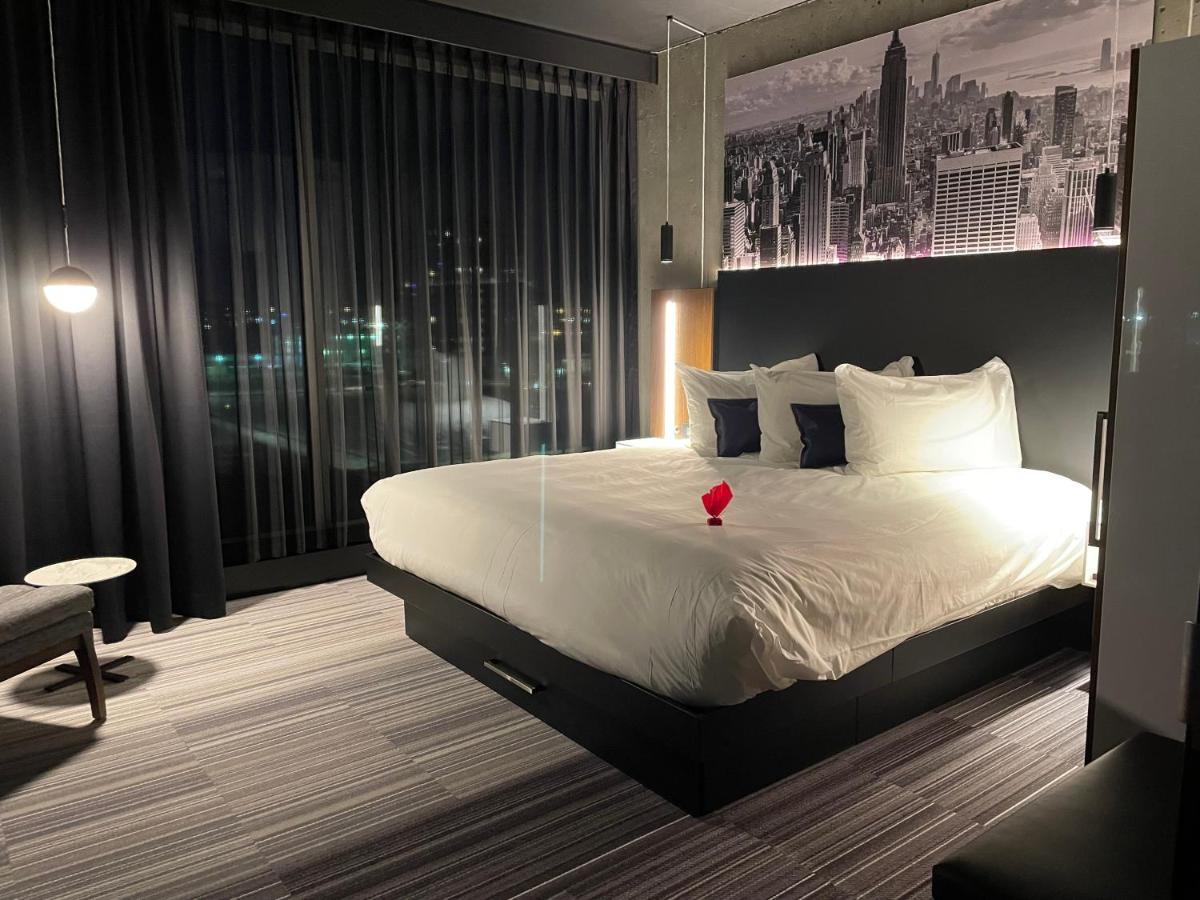 Grand Times Hotel Laval - Centropolis Kültér fotó